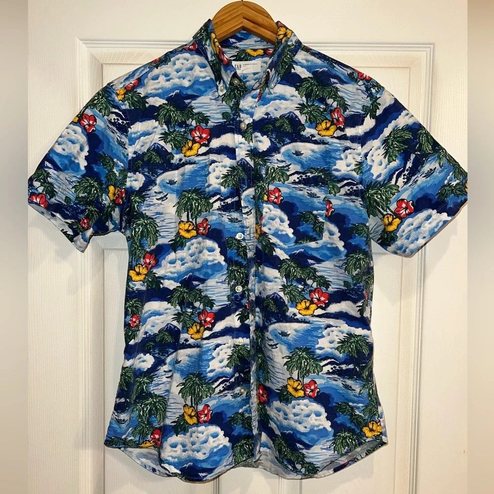 Gap standard fit stretch men’s shirt. Size medium. EUC - Picture 1 of 3